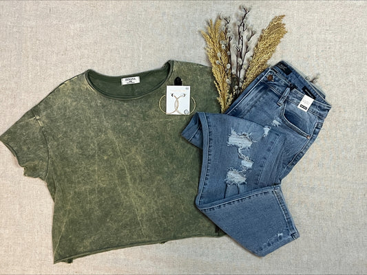 ACID WASH RAW EDGE SHORT SLEEVE CROP TOP